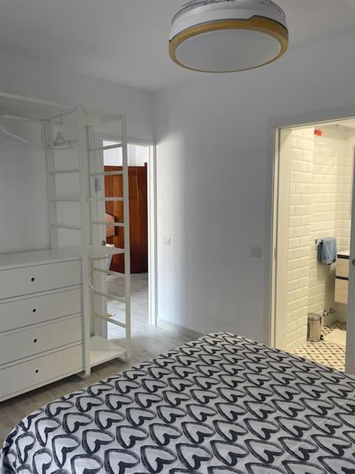 סנטה קרוז דה טנריף Renovated Modern Apartment In The City Center מראה חיצוני תמונה